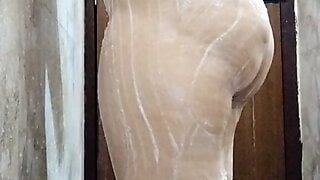 Hot indian teen 18 year old school girl sex in bathroom indian hot girl